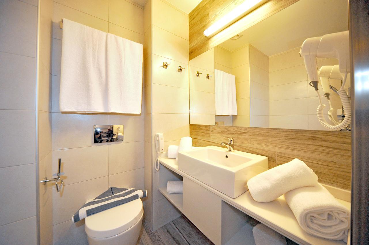 Astron Suites & Apartments Кос Екстериор снимка